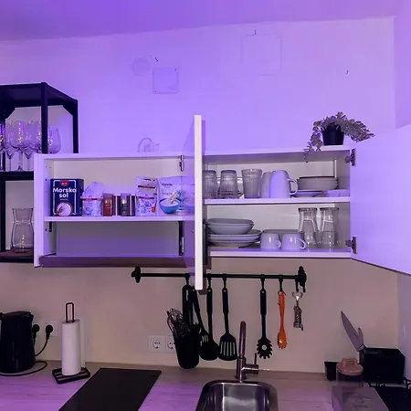 Apartment Near Downtown *